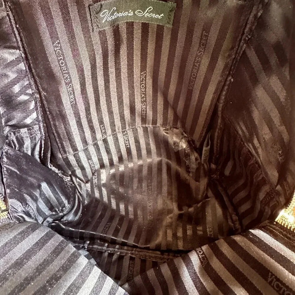 Victoria's Secret Chevron City Mini Backpack - Picture 10 of 12